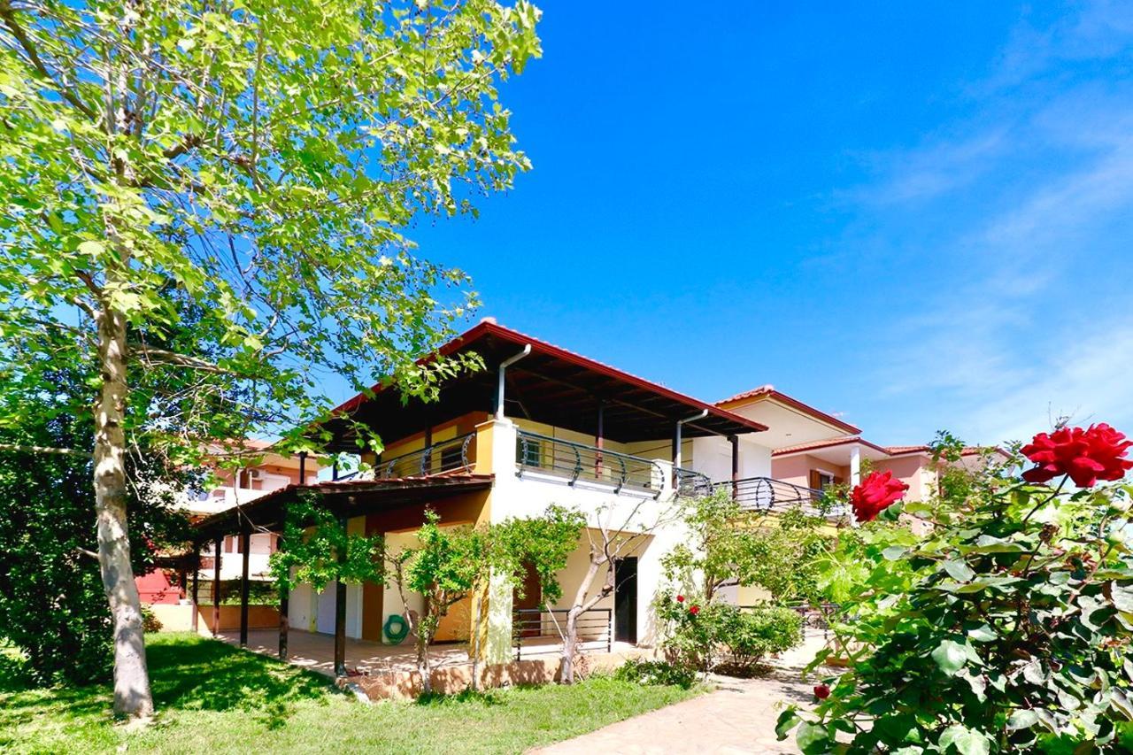 Nikiti Family House Villa Buitenkant foto